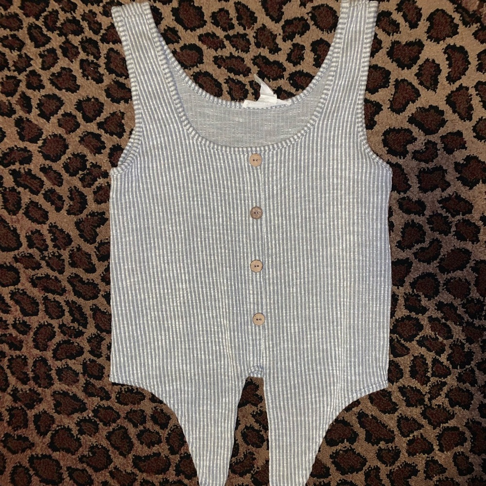 Tie Front Tank